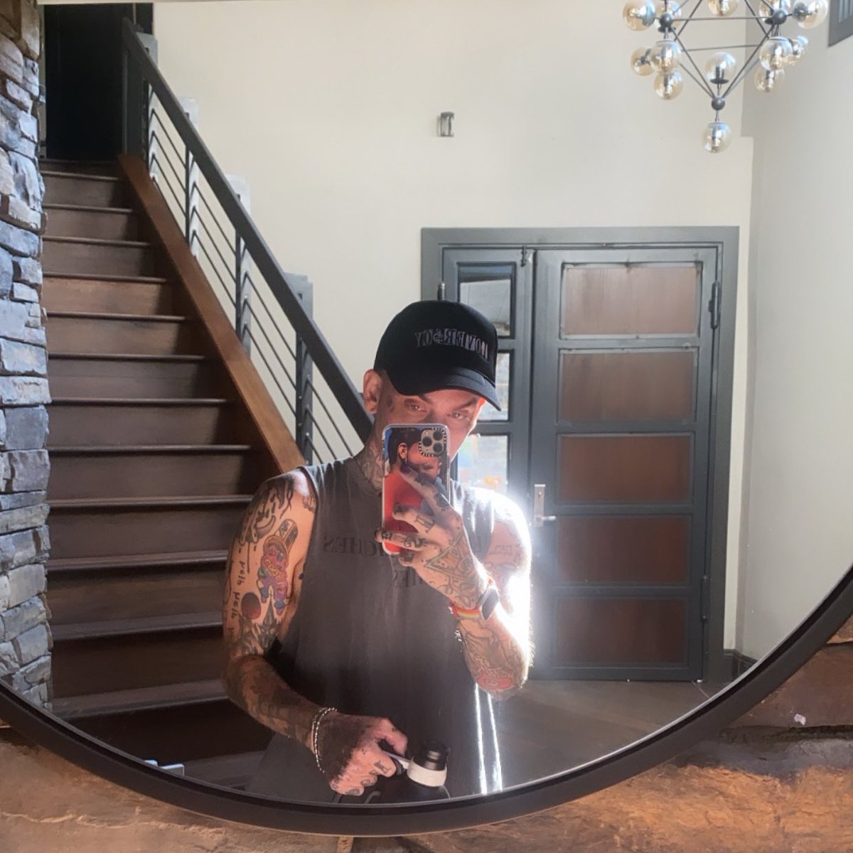 iamblackbear's tweet photo. mmm hi wyd https://t.co/hF7tz5LNhG