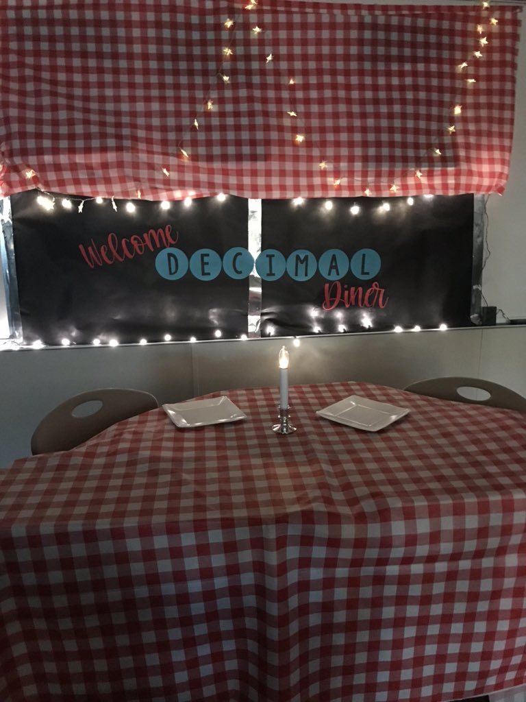 LeMeilleur4thgr's tweet image. Virtual or otherwise. Math is more engaging with room Transformations!! Welcome to my Decimal Diner. I feel like a real teacher again. Lots of Zoom smiles and zoom filter Chef hats!
#ACECubs #4thgraderocks #ACEmath #zoomyransformation #GetYourVirtualTeachOn