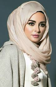 أحببتك دفعة واحدة.. لدرجة أني نسيت أن أحتفظ بجزء من قلبي لنفسي.