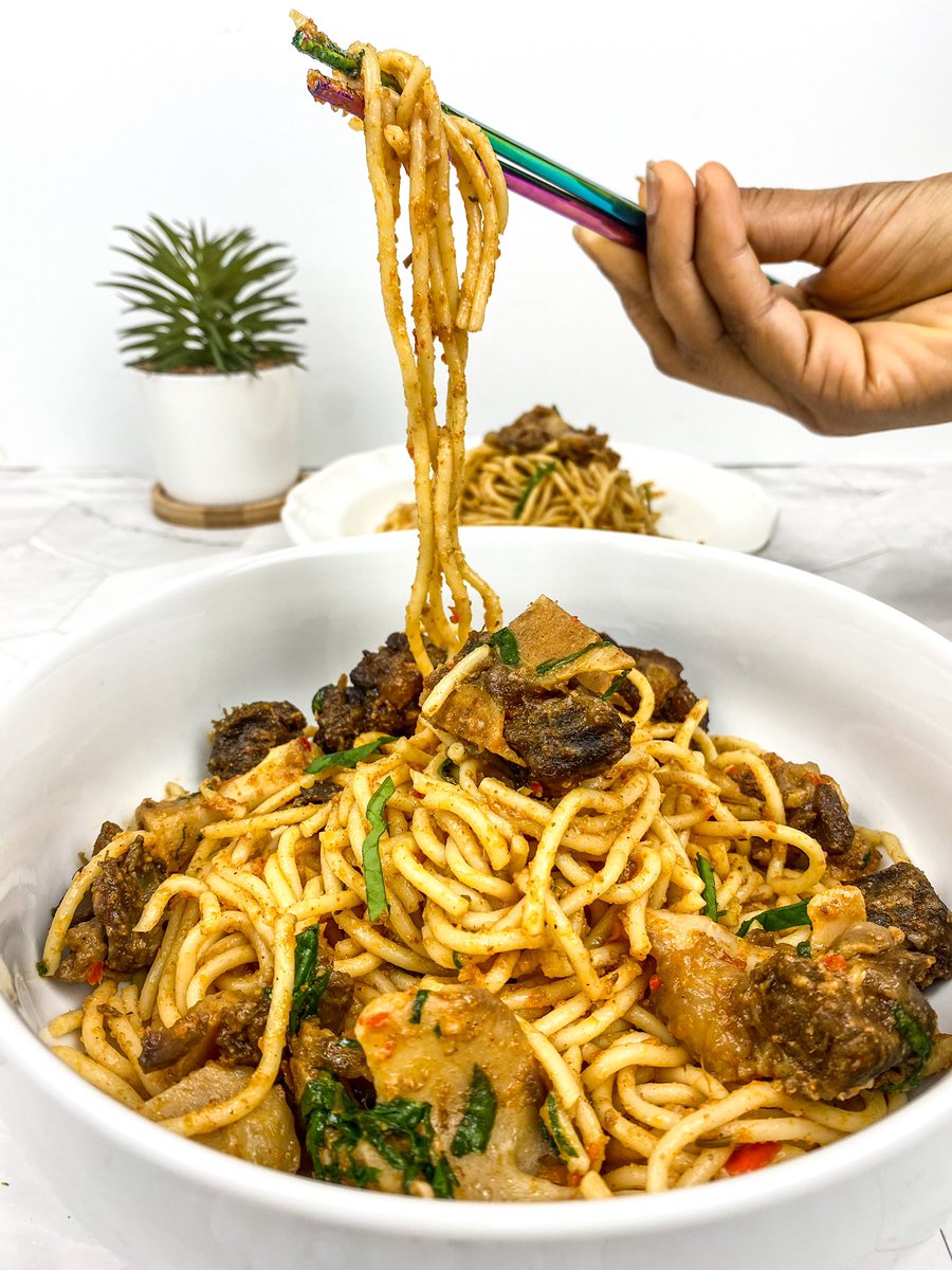 flavourflair_'s tweet photo. Oxtail Peppersoup Spaghetti ✨ https://t.co/dP4iD33G8O