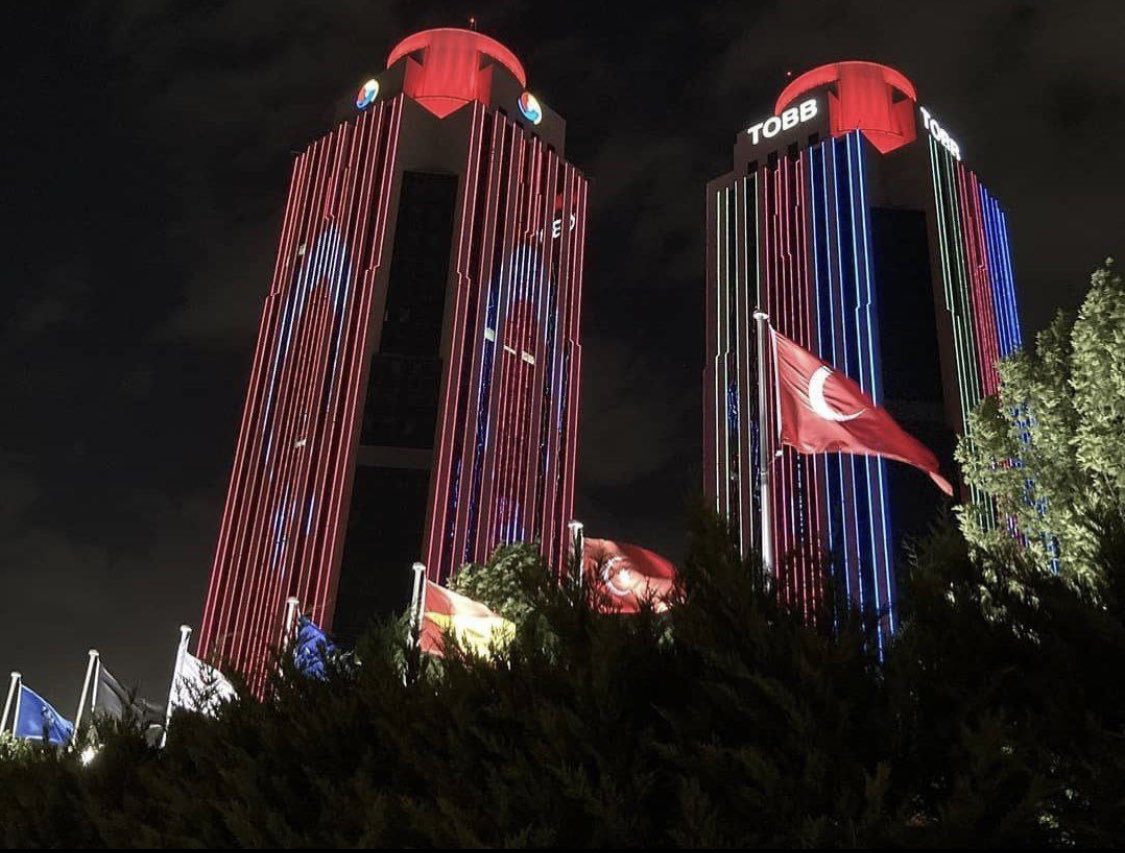 Turkey is proudly displaying its support for #Azerbaijan's genocidal war against #Armenia and #Artsakh. 

It's time for the international community to wake up. Azerbaijan and Turkey have been coordinating this assault for weeks - they must be held accountable.