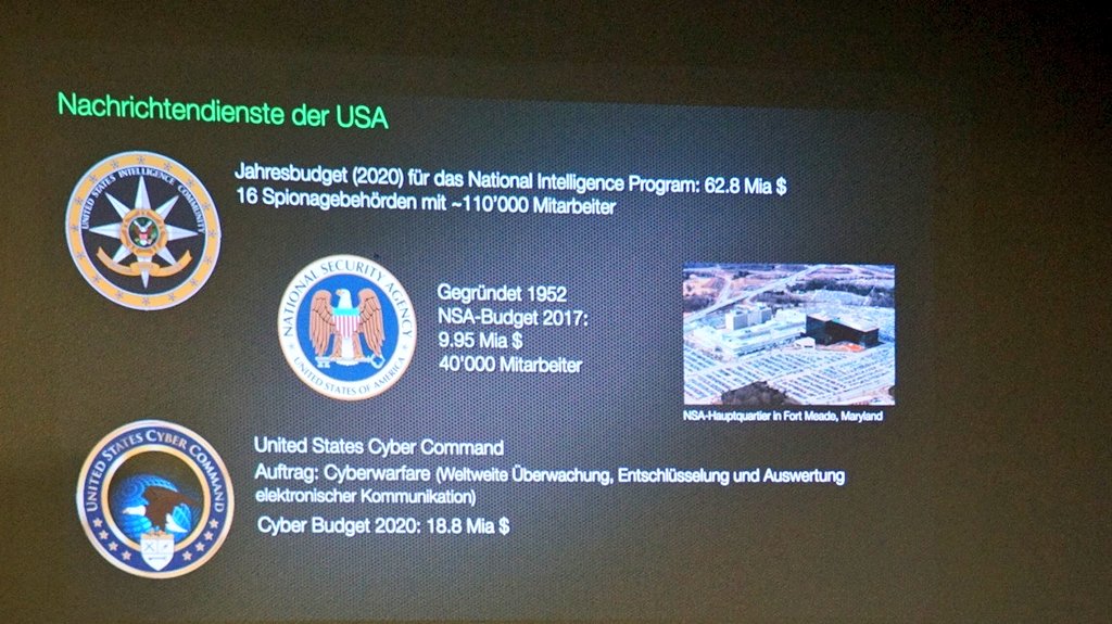 dialogine's tweet photo. Impressione vom Röbi sim Cyber-Vortrag.

#XINGAfterwork https://t.co/W5ycOQVlIt