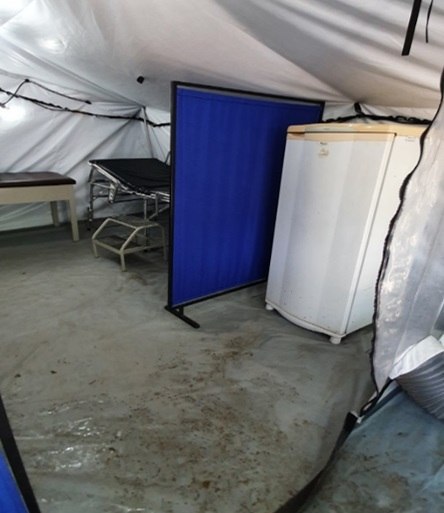 cnahonduras's tweet photo. Es preocupante que, para tomar signos vitales, las enfermeras cuenten con equipo proveído por ellas mismas y algunos por la municipalidad de Villanueva, Cortés, por lo que la carpa de lona comprada por COPECO carece de insumos básicos para funcionar de manera correcta. https://t.co/pwDvcurVcH