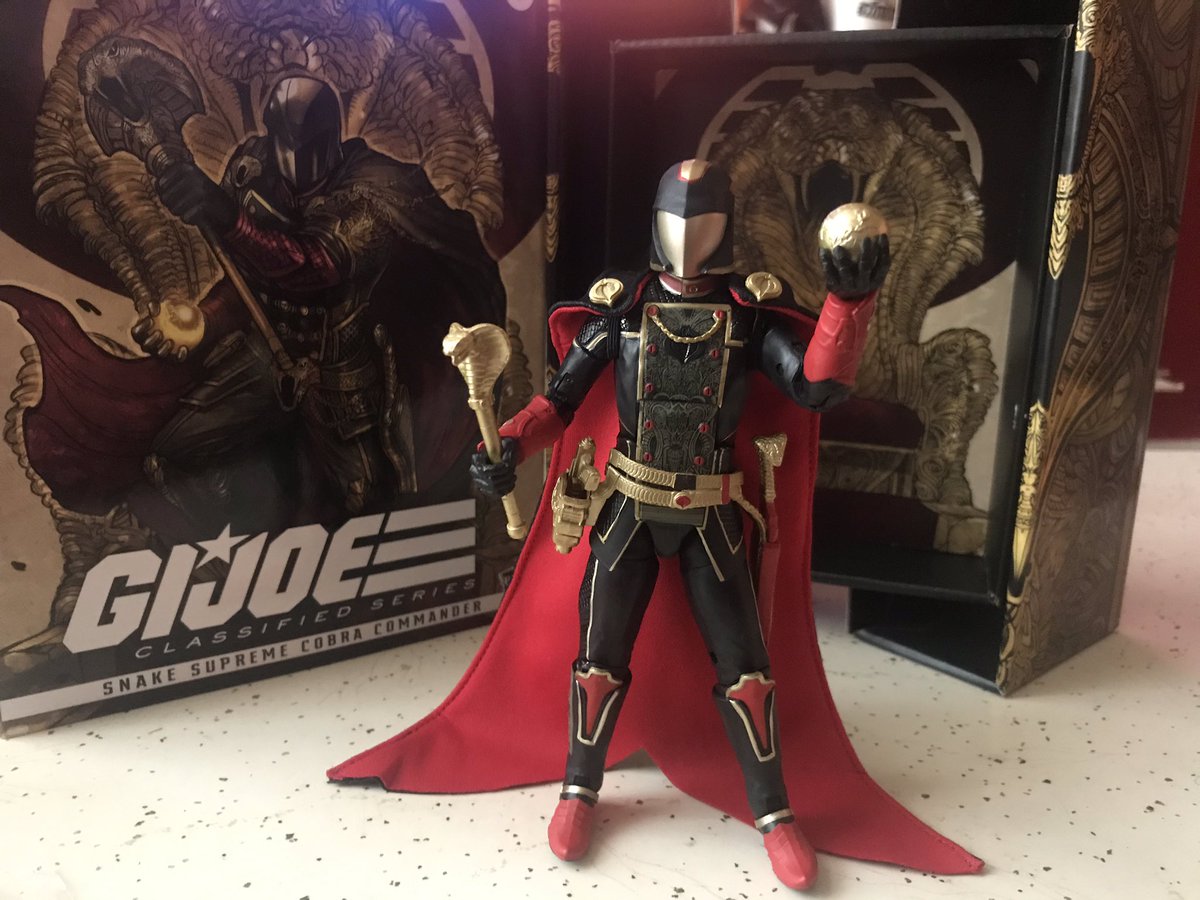 Holy cow Hasbro. This is the bees knees. If you want just one Cobra Commander.... https://t.co/in7PERWJj0