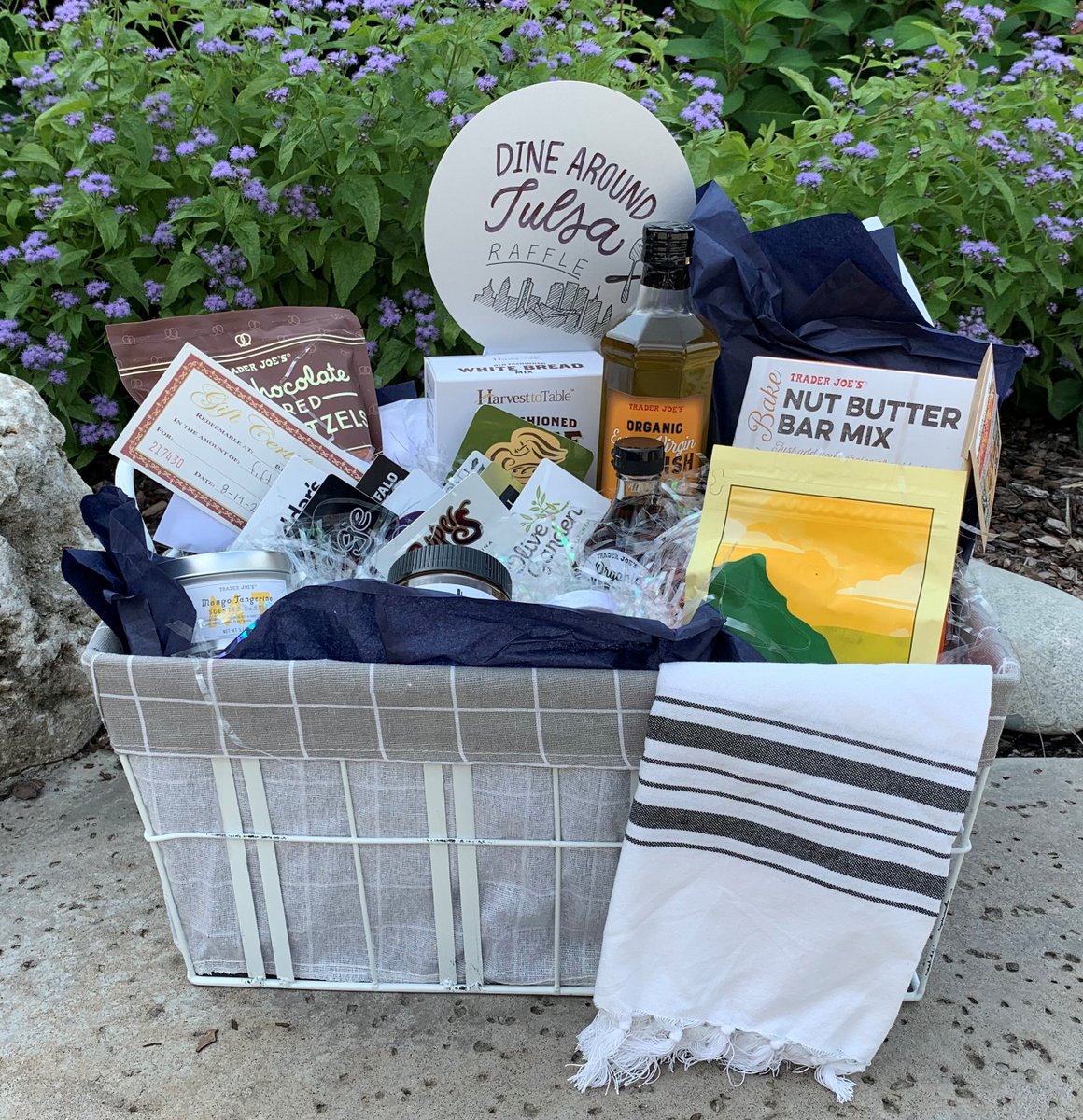 Clarehouse_Inc's tweet photo. Moonstruck raffles/auction are now open. We have a Dine Around Tulsa raffles that includes 13 restaurants gift cards. You could have a date night covered for the rest of the year!

Click the link below to view all of our raffle/Auction items.  https://t.co/3xII4IJTTB https://t.co/UVSU8pbn5i