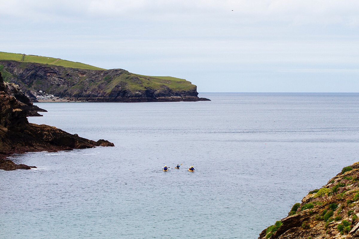 See that #beach over there? It's only revealed at low tide and the only way to get there is from the sea, so the chances are that you'll be the only people there. Yup, that's right: a secret Cornish beach all to yourself, in 2020. Get in touch if you’d like us to take you there.
