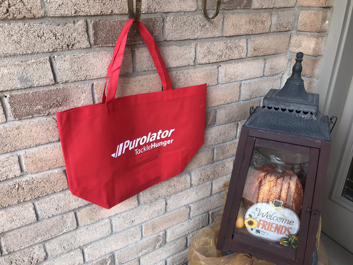BobBratina's tweet photo. Let’s support @HFShare by filling these red bags with non-perishable food. Homes that received a red bag can leave them out for pick up Oct. 3. If you didn’t get a bag and want to help, visit https://t.co/sGQnmplUzo to give a donation online. https://t.co/BOAXkU88DD