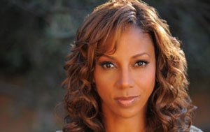 .  @hollyrpeete Holly Robinson Peete!