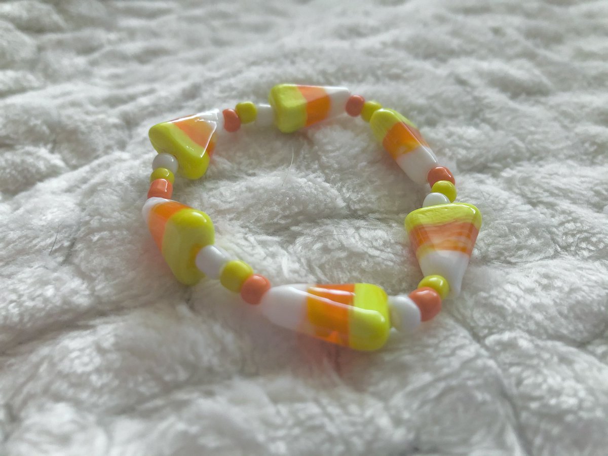  I like lots of other things, but I don’t! like! candy corn! That might be a lyric from a Halloween song on a cartoon channel I watched on TV approximately 10 years ago, but I still remember it and it fits this bracelet perfectly. 