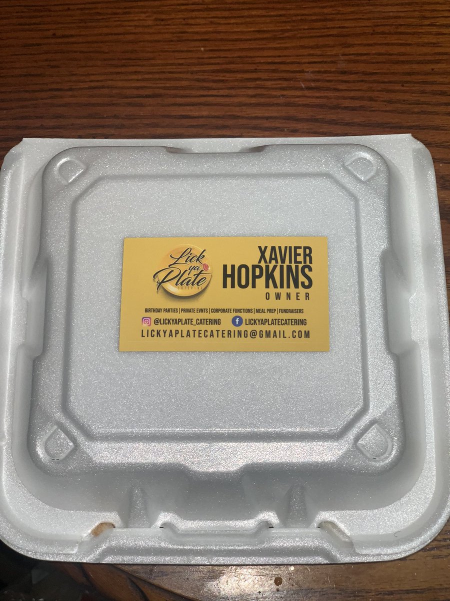 LICKYAPLATE's tweet photo. This weekend we had the opportunity to Partner with the @miamidolphins and participate in their #foodreliefprogram. It was a great pleasure to serve almost 200 meals to people in our community and partner with such an influential organization. Thank you for the opportunity! https://t.co/uAKStHCNeM