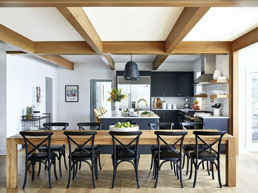 GeorgiStratton's tweet image. I can't stop staring👀, I'm LOVING this kitchen reno for #TransformationTuesday

Isn't it cool how even with those dark blue cabinets, the kitchen AFTER is so much more light &amp;amp; bright?!

✨Like if you agree✨

#KitchenTransformation #BeforeAndAfter #HomeRenovation #HomestarsAZ