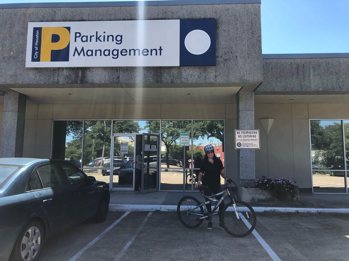 HouParking's tweet photo. Great weather for Bike to Wherever Day! #IBikeHTX #BTWD2020 #KnowParking https://t.co/6nVocxO3pz