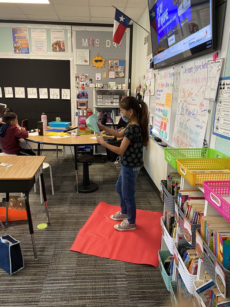 morganday23's tweet photo. Today we had our first writing celebration! 🤩 So proud of all of my students for sharing on the mini red carpet! #smithlearns https://t.co/KAVmsdWaY5