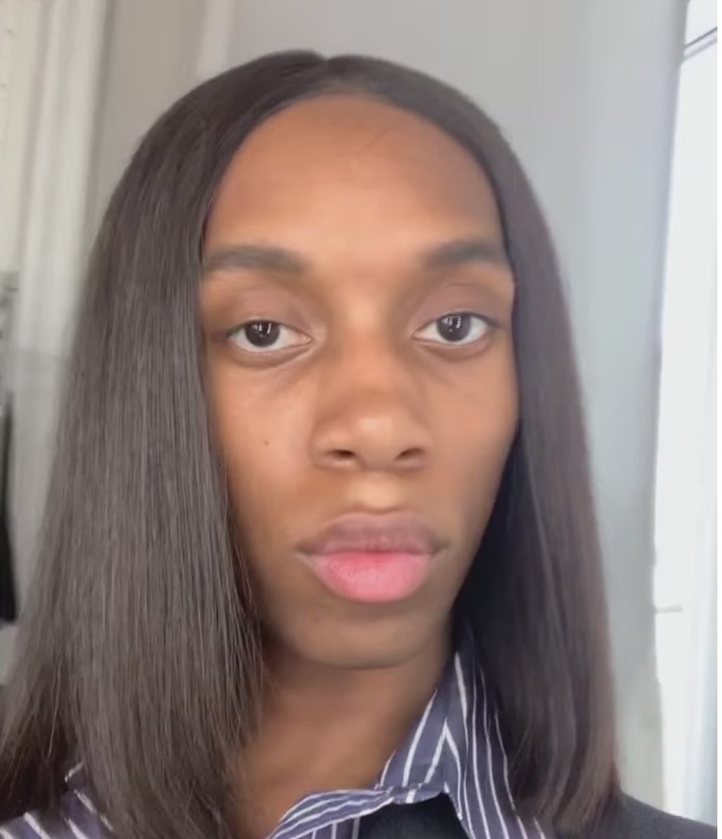 adridelgadillo_'s tweet image. La chica de la portada de los filtros de ig // Yo cuando pruebo el filtro