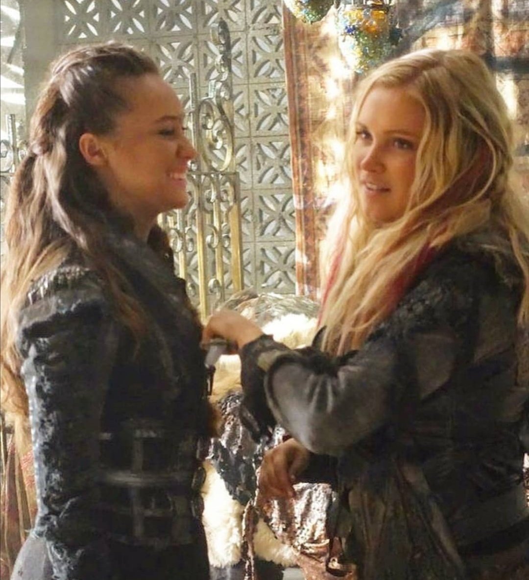 magicxdiary's tweet photo. We love you 🥺💕🪐
@DebnamCarey @MisElizaJane #alyciadebnamcarey #elizataylor #elycia #clexa #clexabts #the100 #thehundred #the100cast #the100bts #clexaseason7 #love #lexa #clarkegriffin #inhonoroflexa #lexaslegacy #clexaendgame #clexaforever #lexadeservedbetter #LexaIsComing https://t.co/i6BSQ7oEtX