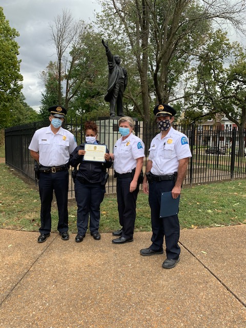 SLMPD's tweet photo. This afternoon, #SLMPD 5th District officers and detectives held #CommunityRollCall in the Fountain Park neighborhood at Aubert & Fountain Avenues! Awards were also presented to several police officers and detectives for their outstanding work. #STL https://t.co/JVGStC3wOd