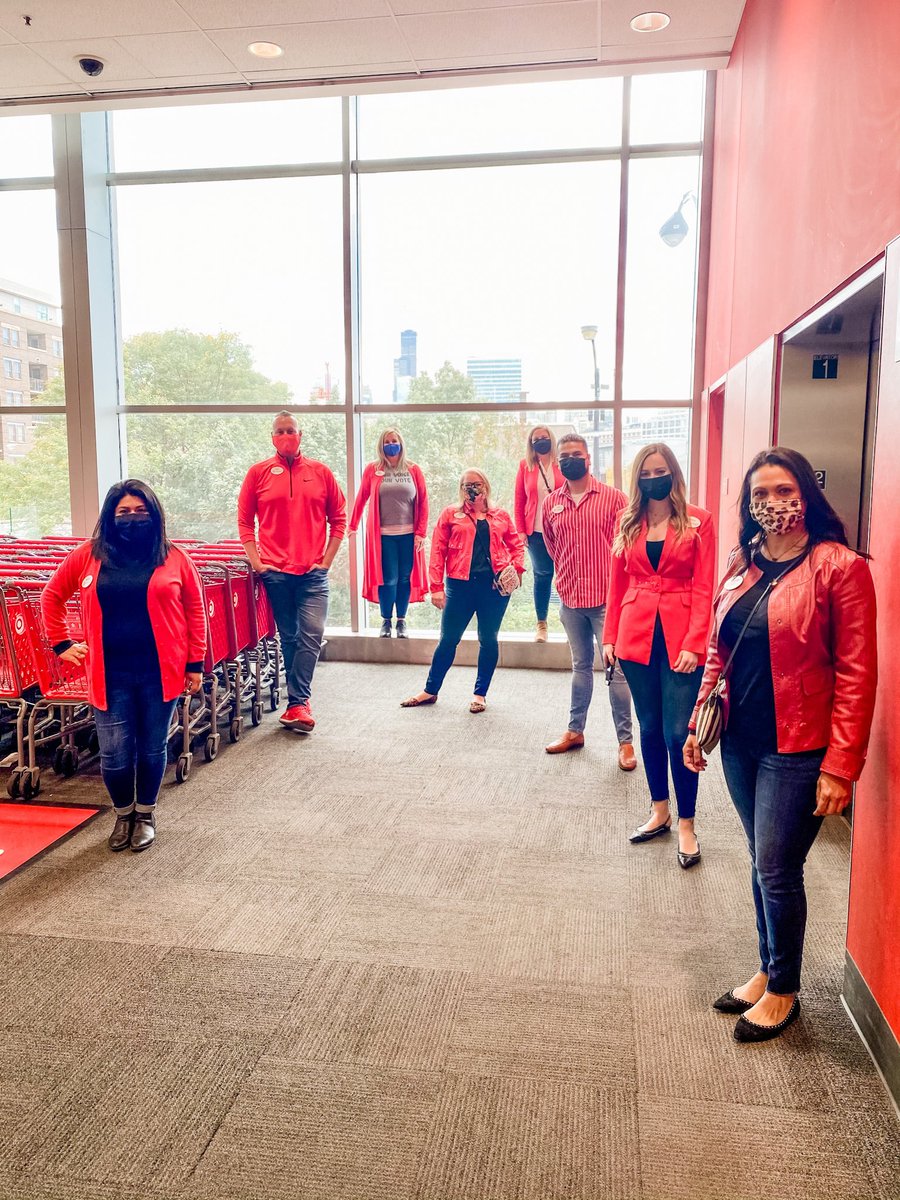 Jerry Ramirez (@jerry_target) on Twitter photo So fun hosting <a href="/bradw_taylor/">Brad Taylor-White (he/him)</a> and our HR leaders today at Target Chicago Gold Coast !☀️🌇 So fun hosting <a href="/bradw_taylor/">Brad Taylor-White (he/him)</a> and our HR leaders today at Target Chicago Gold Coast !☀️🌇