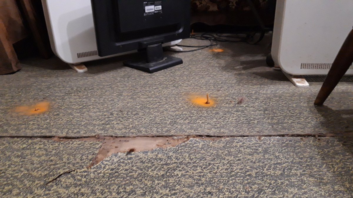 Hier, près de Sarrebourg, j'étais en visite d'audit énergétique, et le gars me dit :
- j'ai fais isolé mon plafond de cave avec 1€
Et moi :
- mais...euh... 
#Isolation1 <a href="/AQC_Strasbourg/">AQC_Strasbourg</a> 
<a href="/CeremaCom/">Cerema</a> <a href="/climaxion_fr/">Climaxion</a>
<a href="/OktaveRenov/">Oktave Renov</a> 
Challenge: où sont les problèmes selon vous?