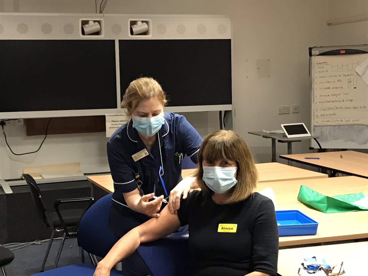 Have you had your #injectionforprotection Make the most of #winterwellnessweek <a href="/NHSBartsHealth/">Barts Health</a> to get your flu jab. Protect yourself, your family, our patients &amp; colleagues. Arrange your flu jab now &amp; don’t delay @ipc_bartshealth <a href="/CAlexanderNHS/">Caroline Alexander</a> <a href="/ChesserAlistair/">Alistair Chesser</a>