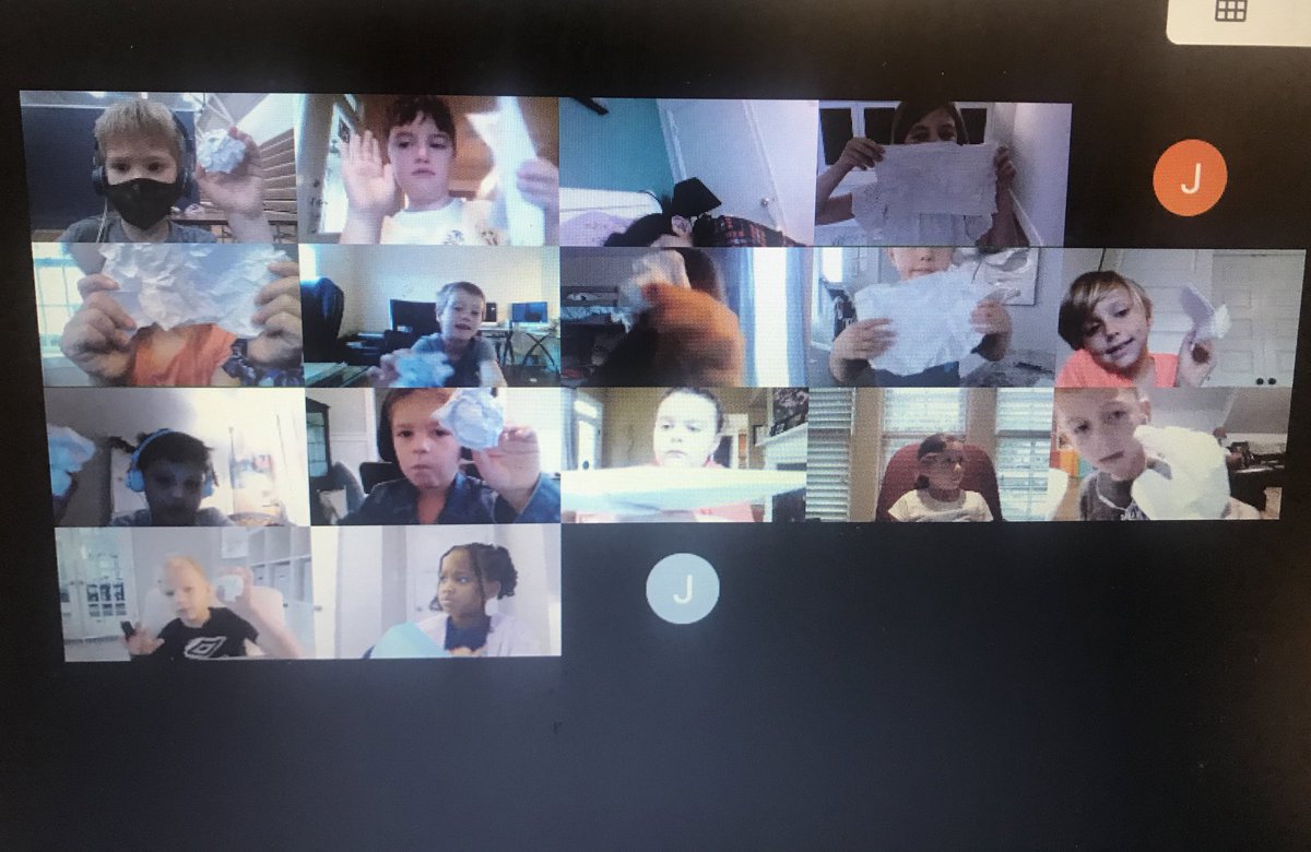 chalkandgrace's tweet photo. Today in #MorningMeeting☀️ we discussed kindness. We participated in a #CrumpledHeart💔 activity. We discussed how our words and actions can crumple someone’s heart. We tried straightening the paper out but we couldn’t. Apologizes help however we want to avoid a crumple. 💚💙 https://t.co/EKtS3Su0DI