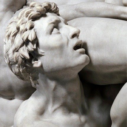 SecretGardennxx's tweet image. “Moonlight is sculpture.”