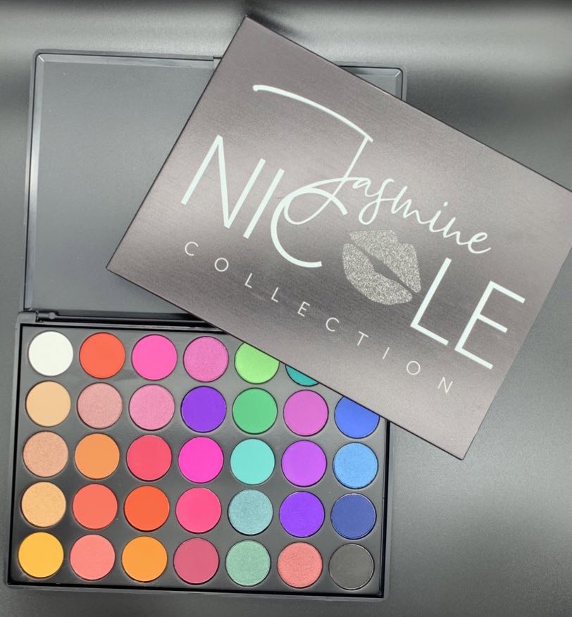 Youseennicole's tweet photo. @ThegirlJT @tjncollection https://t.co/UFG7armSMf