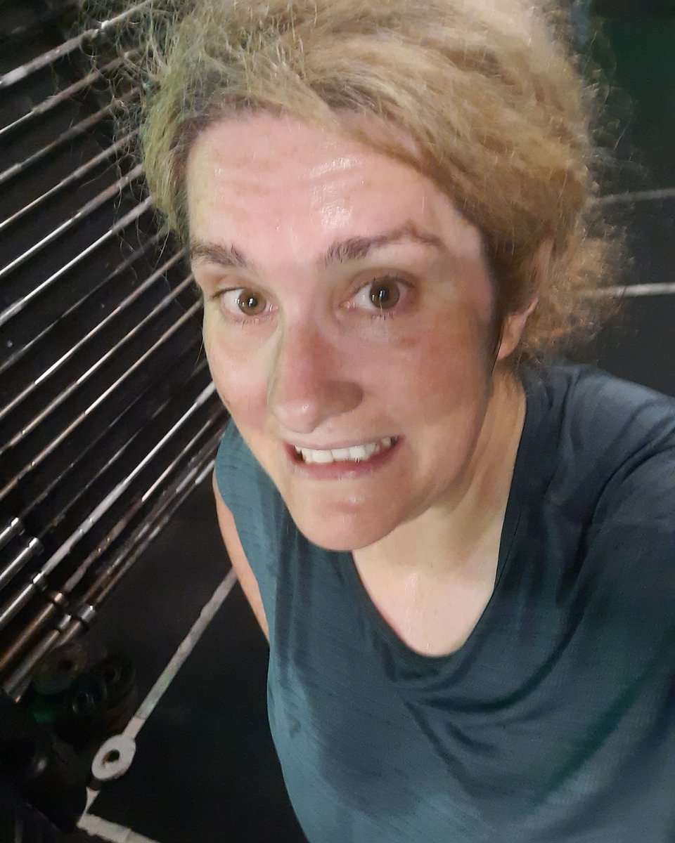 mcreedon's tweet photo. Keep moving you what smaller legs' was my mantra through tonights Endure. My quads got a good workout!! 5 x 4 mins 30cals bikerg 15 20ft shuttle runs cals on bike the aim was consistency which I achieved.. #quadpump #quadsfordays #biglegs #thickthighs #useyourlegs #fitover40 https://t.co/yxiyrX3ojG