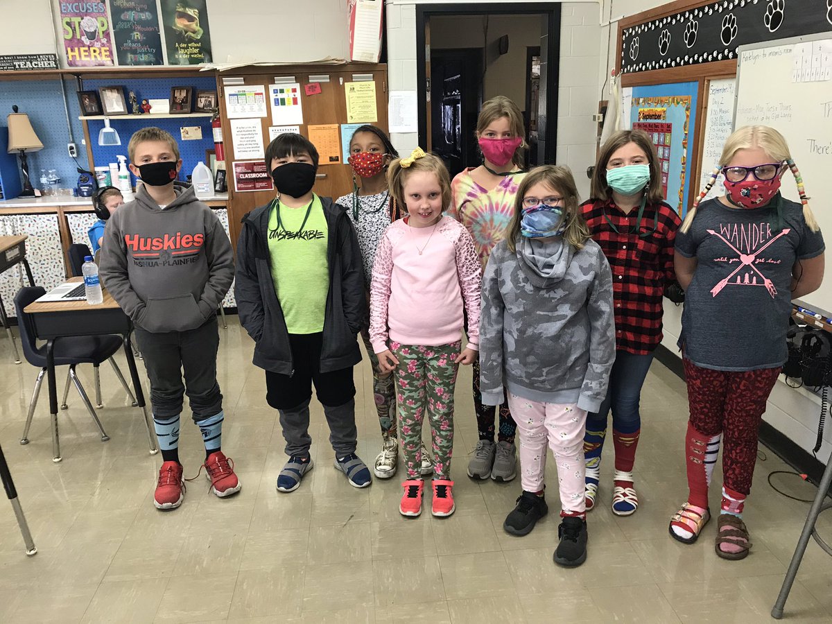 Twisted Tuesday for Homecoming this week in 4th grade! #HuskyNProud
