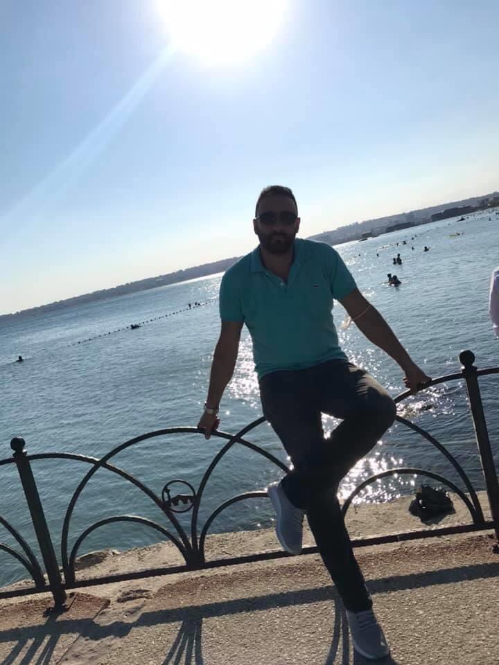 InsaatKovan's tweet photo. Kainatın en değerli gezegeni olan güneşi arkama aldım .. Sırtım yere gelmez daha... 😊 https://t.co/pBrd6cTJiE