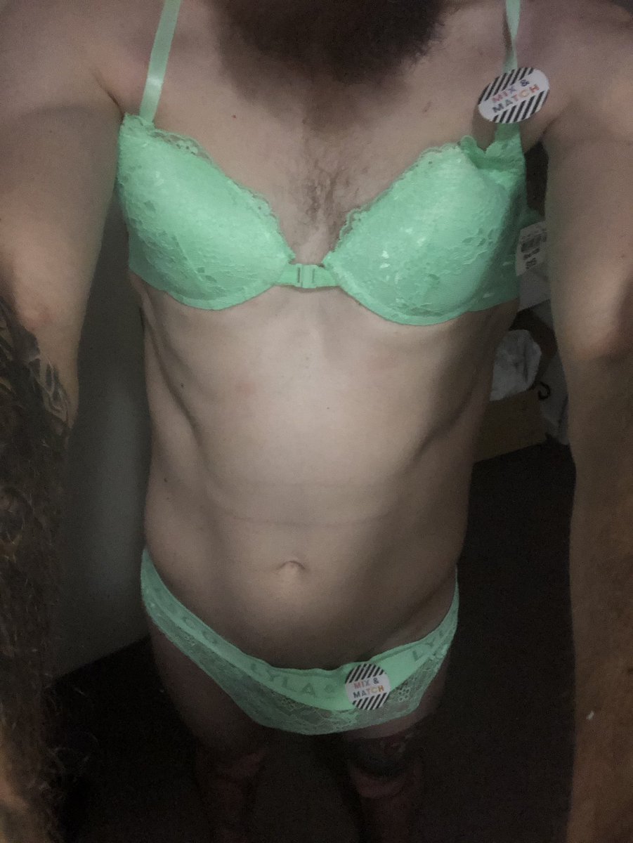 VeronicasMutt's tweet photo. Took my first big step yesterday! Not only did I create a Grindr acc I also sucked my first dick! In a disabled toilet mmm #sissy #Grindr #gloryhole #firstsatisfiedcustomer #findom #femdom #cuck https://t.co/8YDzkI2Oc0