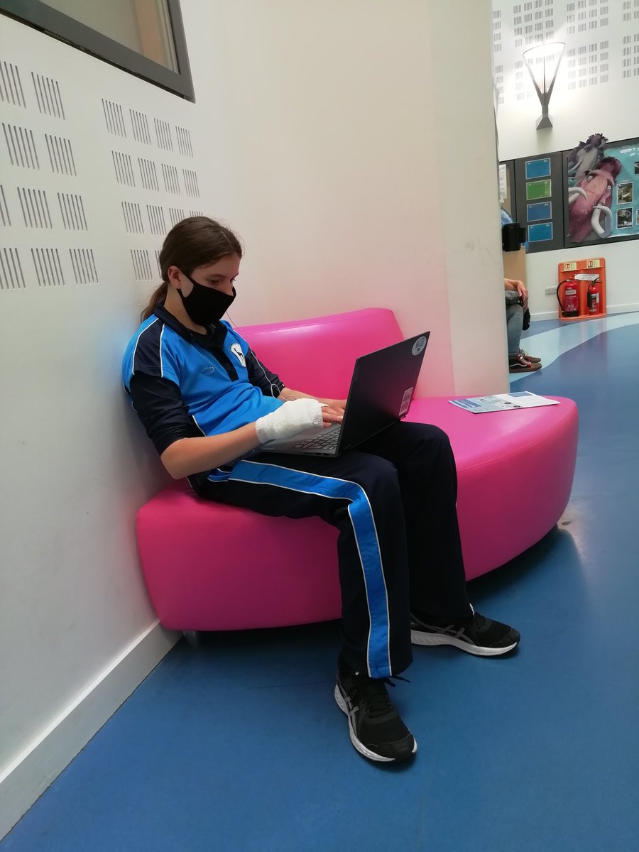 holliebiscotti's tweet image. Enablement in action, if the child can&apos;t be in school, the school comes to the child ...
#2020Tech
#lovelearning
#thisgirldoes
#Enabler
#proudmum