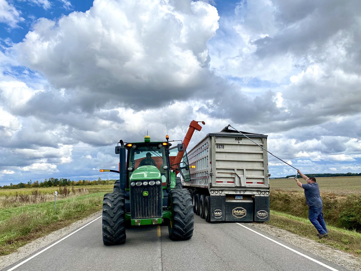 EngelhardFarms's tweet photo. Today was our first official day of corn harvesting! Nathan and the crew harvested the field so that it will be ready for duck hunters next week. So far, so good  🤞🏻#harvest2020 https://t.co/61IsMuGxpP