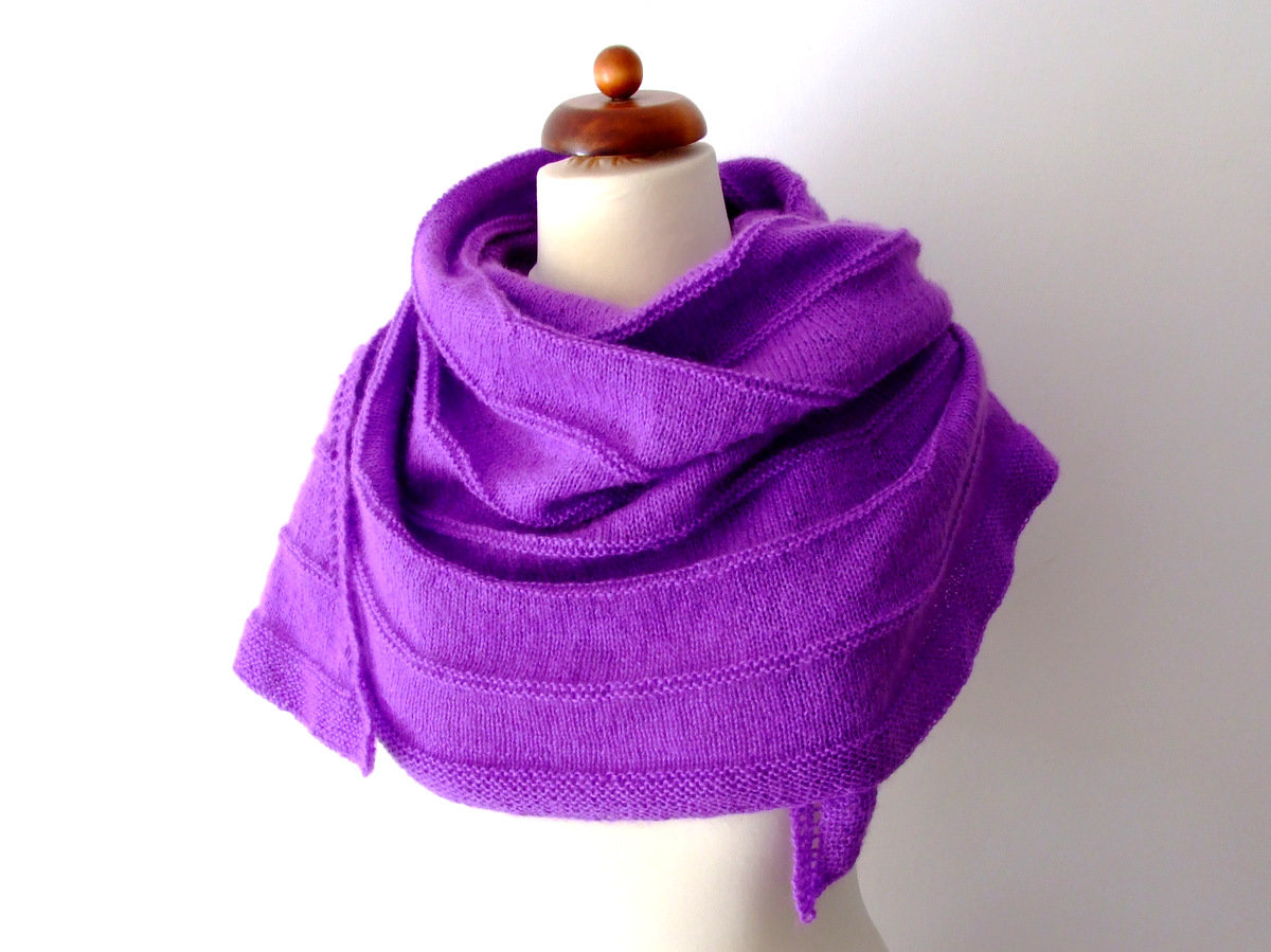 #Handknit #purple wrap, #oversize #winter #shawl etsy.me/3cJg3xc #etsy #etsyfinds #handmade #winterfashion #accessories #shopsmall #purplewrap #oversizeshawl #cozy #handknitgifts