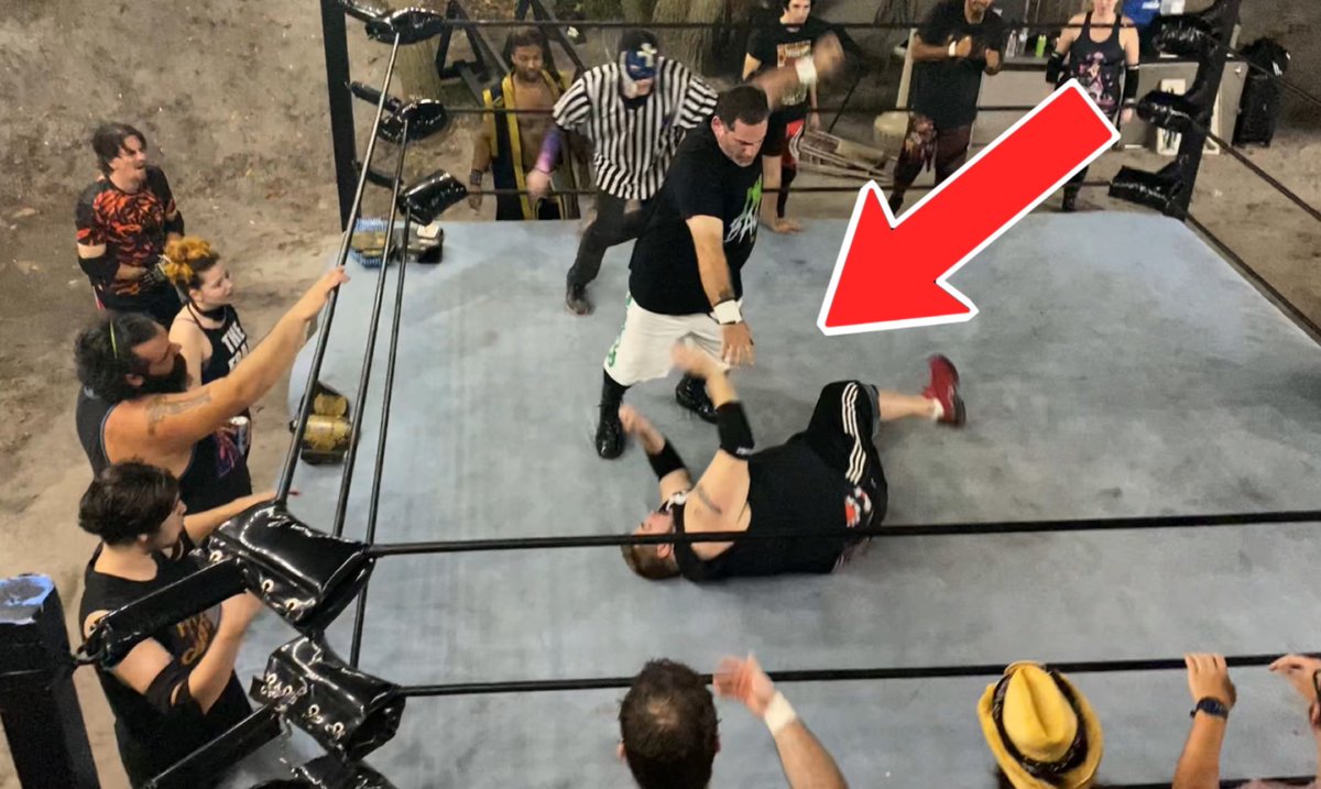 Plz Retweet! GRIM VS EMERALD SHOOT FIGHT For The YOUTUBE CHAMPIONSHIP 

Premieres 7pm est youtu.be/msNLUvEfldY
