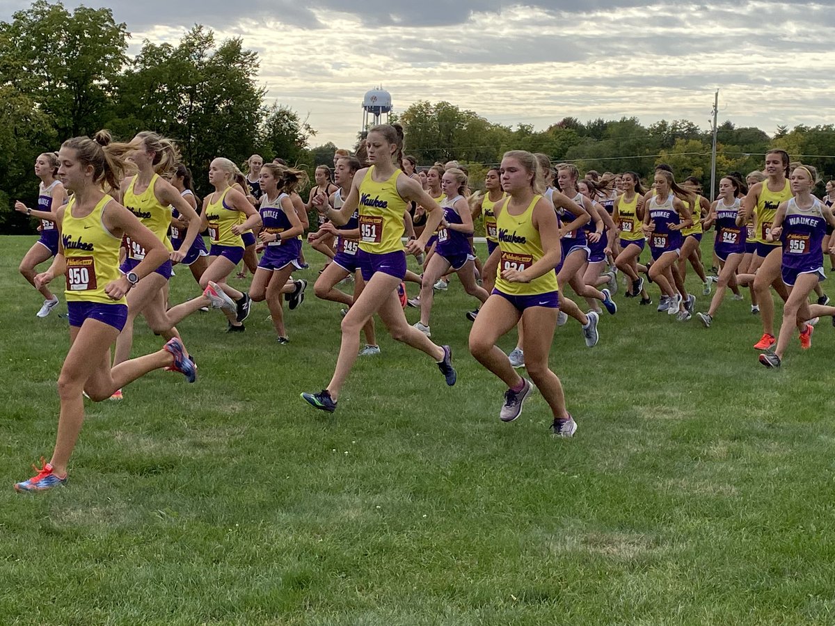 waukeegirlsxc's tweet photo. We had an awesome night competing with @DCHSGirlsXC in a JV dual. Love seeing these girls who work so hard in practice have an opportunity to compete! 🏃‍♀️🙌🏻 https://t.co/NM7sfWkOhN