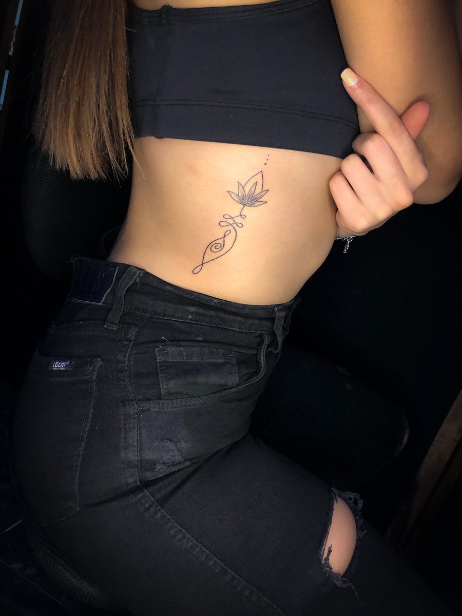 chuloMtzTATTOO's tweet photo. Gracias por la confianza y buena onda! @DelfinaDotti #pinchestudiodetatuajes #graciassiempre #tattoosliners #Tattoos #tattoogirls #linertattoo #tattoosdelicadas #tattoospequs #tattoomini #retoques #retoquestattoo #coveruptattoo #coveruptattoos #coverup https://t.co/0s4r6IqjHQ