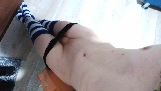 3 pic. This post is not sponsored in any way by Foxes Rock.
It is fueled by mild alcoholism however ?