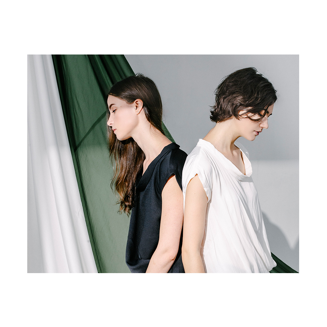 TheRCollective_'s tweet photo. The ⁣Clementine Shirt is receiving so much love ⁣💚 ⁣Cut from lustrous ⁣satin georgette, the ⁣Clementine Shirt ⁣drapes perfectly over the shoulders to accentuate your ⁣décolleté. ⁣
 ⠀
👀⁣⁣Rescue it in our 50% off 'Archive Sale': https://t.co/E0wE3nGfWY https://t.co/QRG3lKLIqp