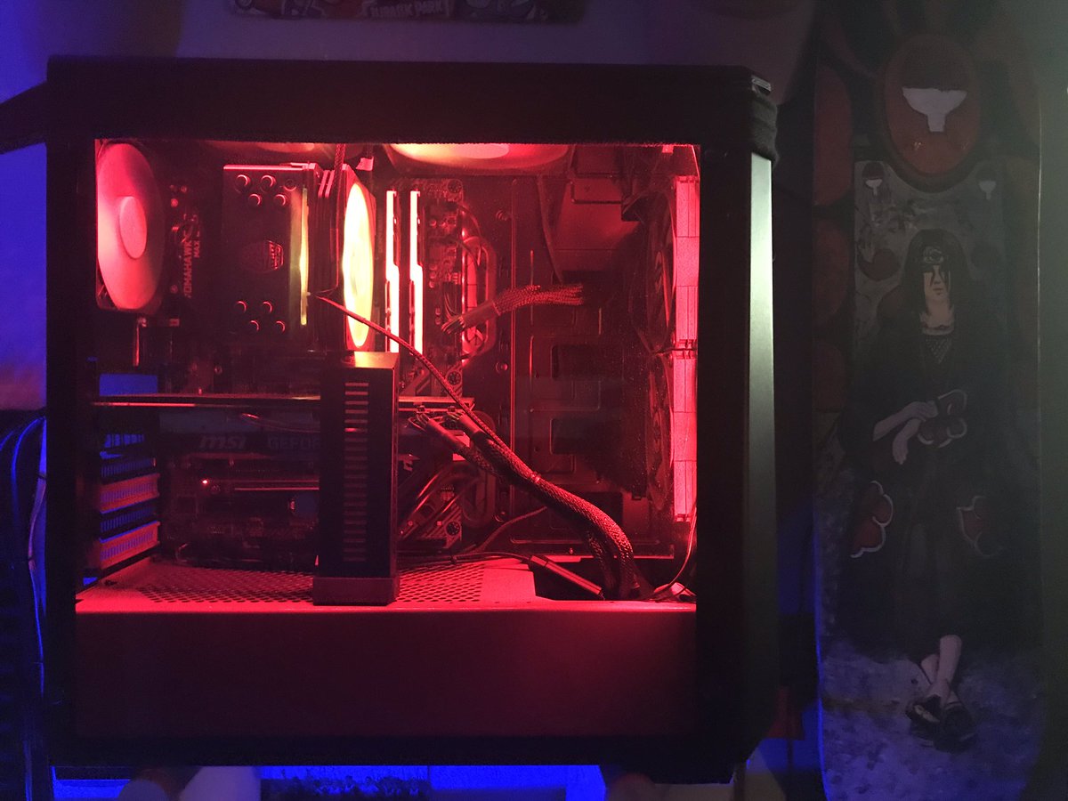 HindsHD's tweet photo. Super proud of how the new setup turned out 👀 https://t.co/QKUlNdtPOD