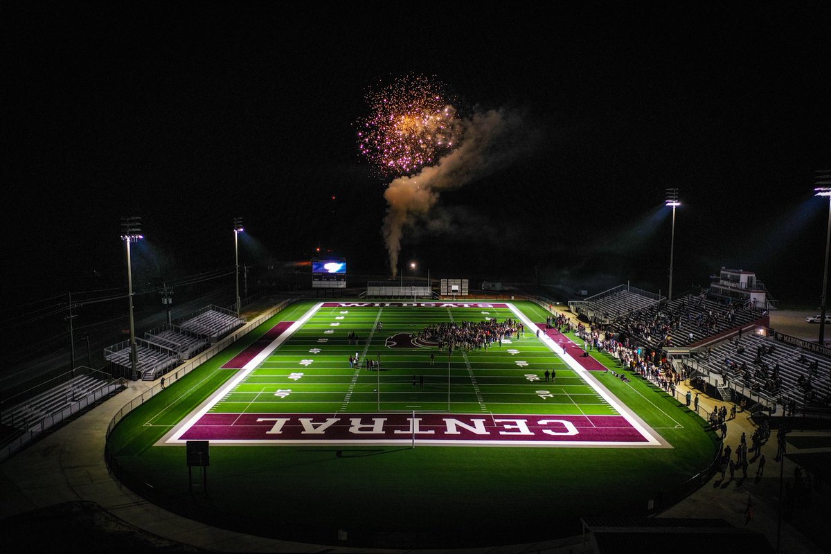 GeoSurfaces's tweet photo. Starting the season off with a bang!
•
•
Central High School - Louisiana https://t.co/A94Cbd5mHd
