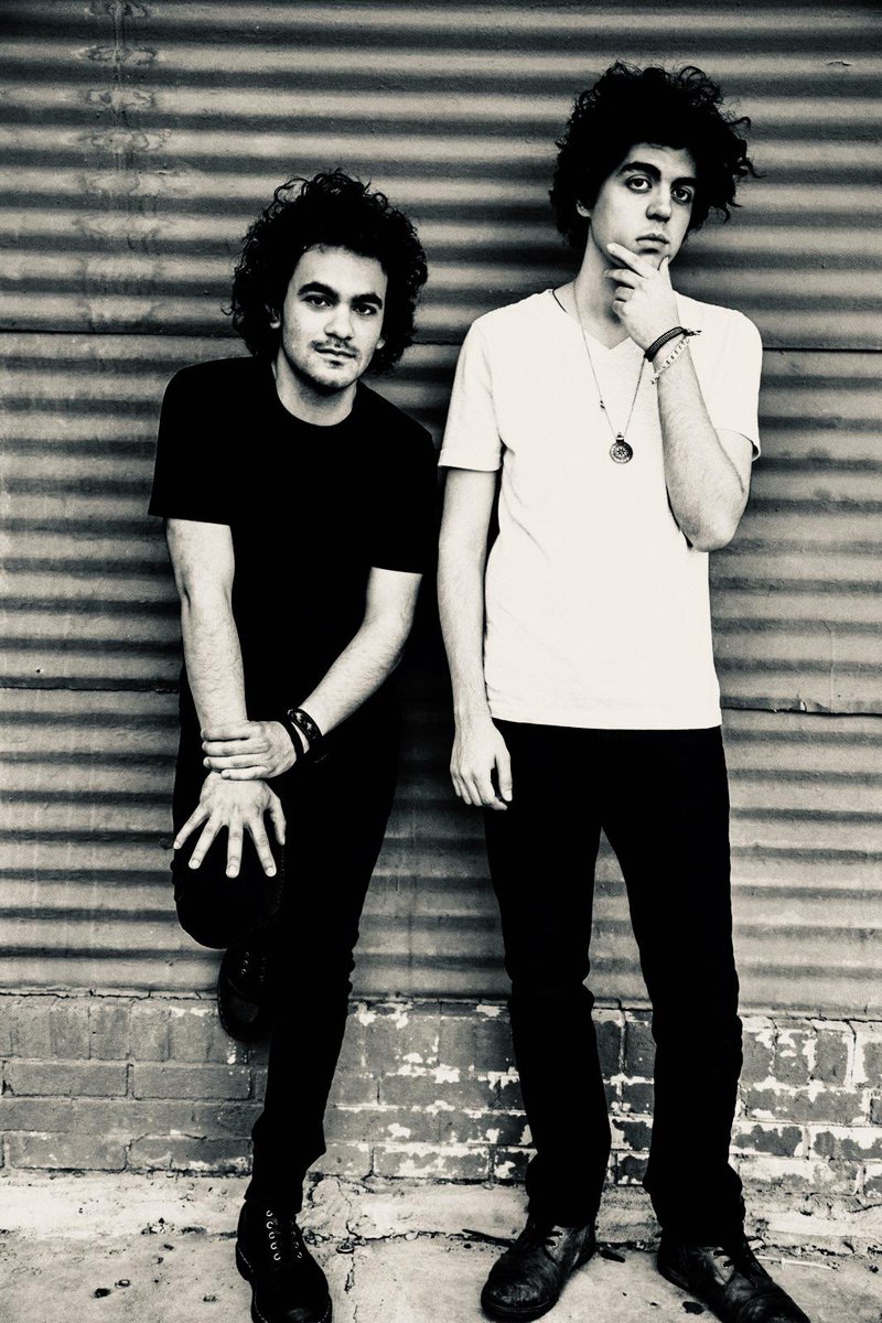 TarimaQueSuena's tweet photo. - Resette - adquiriendo su propia forma desde #Houston/#Texas gracias al atrevimiento de un par de venezolanos que escriben y componen apoyados en su vitrina #IndieRock.

Es así es como Jesús Verdeza y Fons D'Leon van mezclando las vertientes de su #music!
https://t.co/Xxl7ZxBPex https://t.co/qI3PCoRwFi