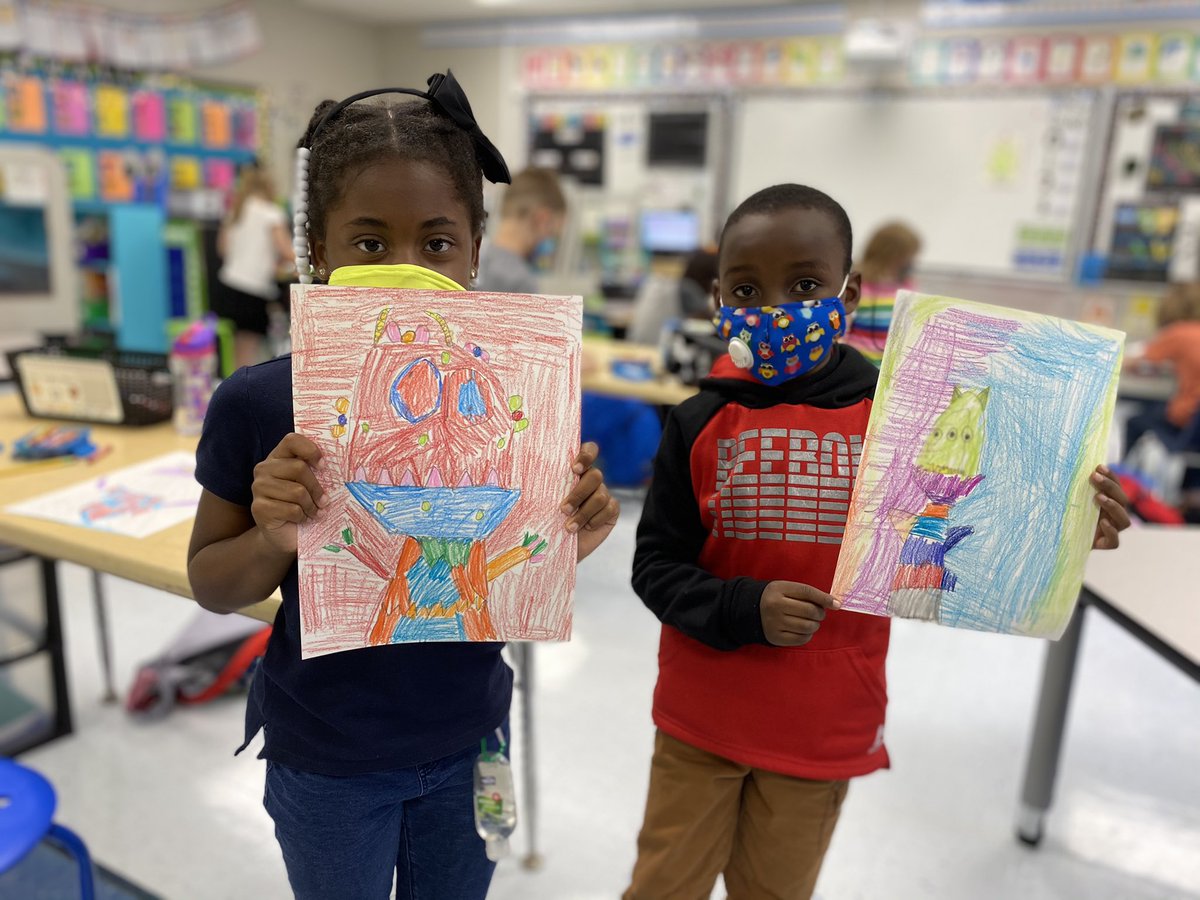 tmorgangves's tweet photo. Sweet artists showing off their work! #GVgatorstrong @HooverSchools @tmorgangves @GreenValleyElem https://t.co/KvR0o41Xsn