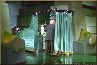 marleyoparty's tweet photo. BREAKING: actual photo of the leader of the foreign nation of forest cities that trump met with #Debates2020 https://t.co/tuG4LUYFe5