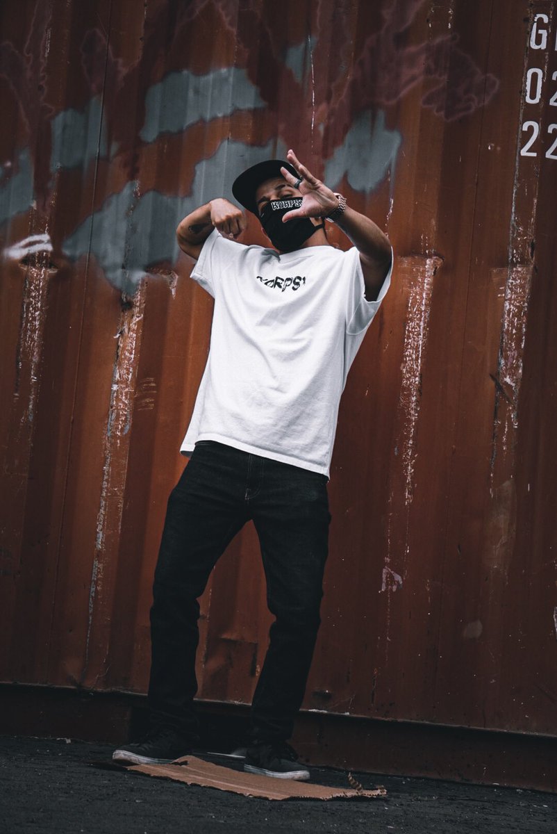 VISUAL_ABDUCTXN's tweet photo. 🐐”Yea I’m the goat, I gotchu in the scope...”🔫
•
@korpsx snappin hard in a @kxcollection tee💥

📸: @xxxmvrcus 
x—x—x—x—x—x—x—x—x—x—x

#visualabduction#photography#videography#edit#krump#photoshoot#ventura#california#editing#lightroom https://t.co/VaQtBD2YYW