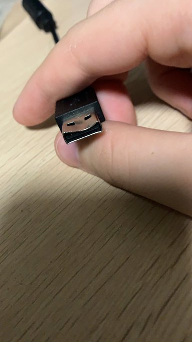 Yo why it shaped like this https://t.co/24pgyt9CcX<a href="/tag/snydercut"class="tags"><span>#snydercut</span></a>