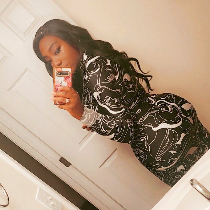 onyx_pretty's tweet photo. Just checking 🍑 https://t.co/YI5soZir8S