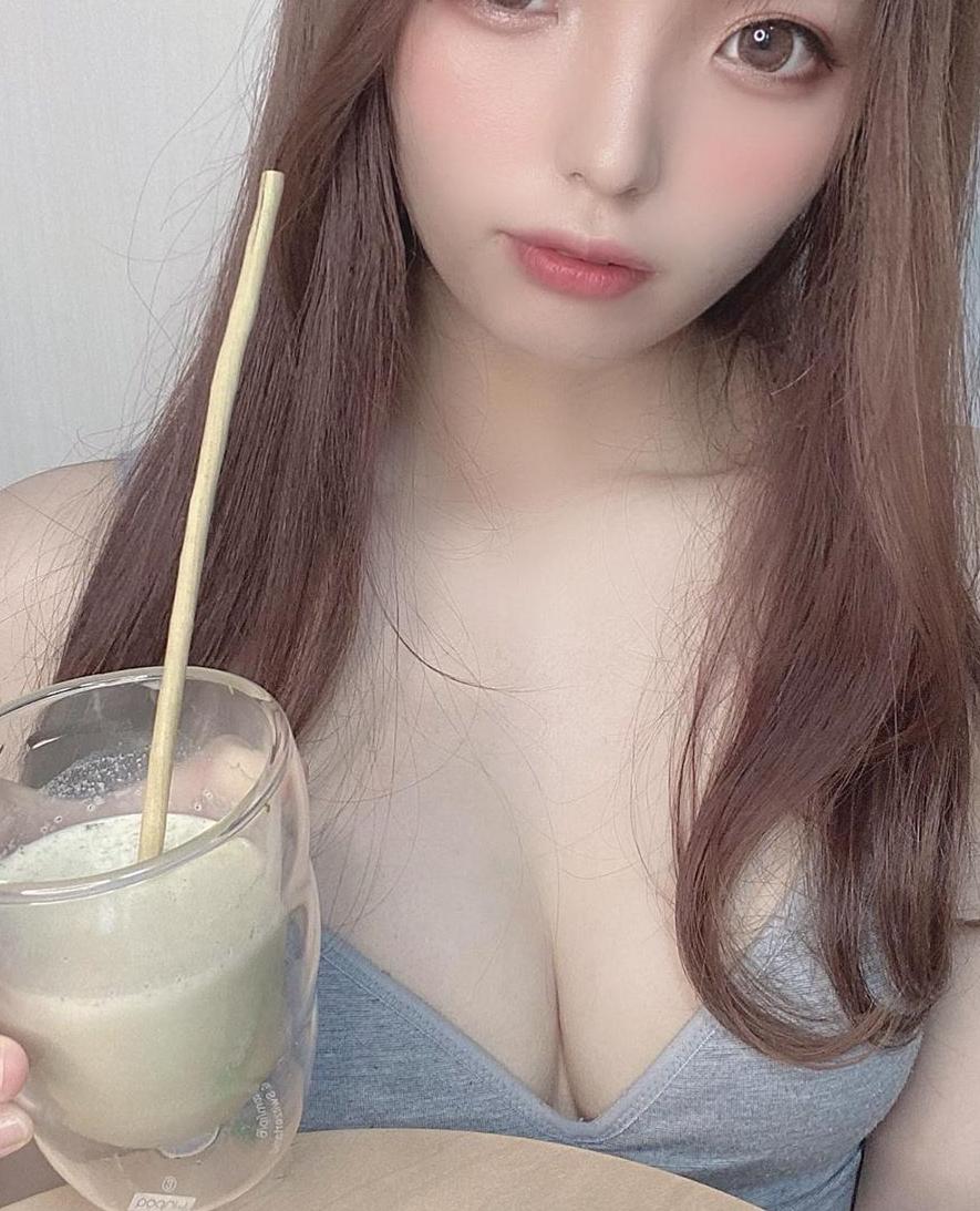 あんな tweet media