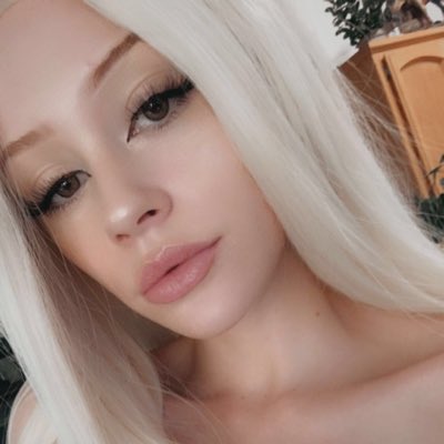 Freya Grey’s pics and videos