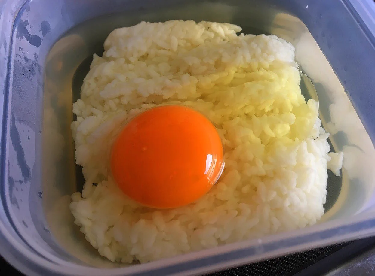 料理する気力がない時の最終奥義！レンチンでできる卵雑炊