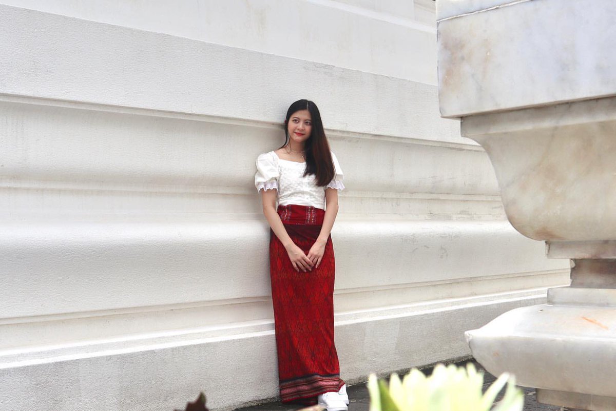 Safe and sound
เอาบุญมาฝากงับ นุ่งผ้าไหมมัดหมี่จากอุบลมาด้วยนะ สวยมั้ยเอ่ย ʕ•ᴥ•ʔ
#PopperBNK48 #BNK48